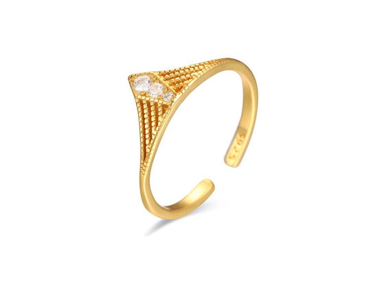 Cleopatra Sparkling Crown Gold Ring